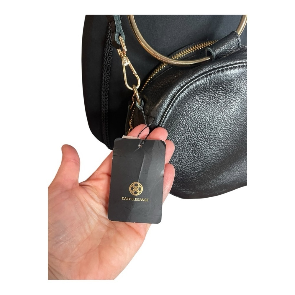 Daily Elegance Genuine Leather Crossbody New with tags - Picture 6 of 8